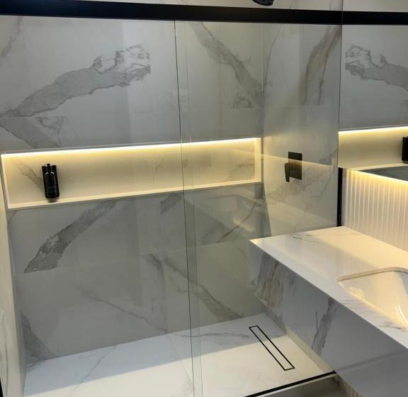 اتاق لوکس سه تخته, Americas Benidorm