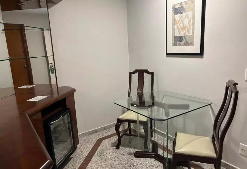 اتاق لوکس سه تخته, Americas Benidorm