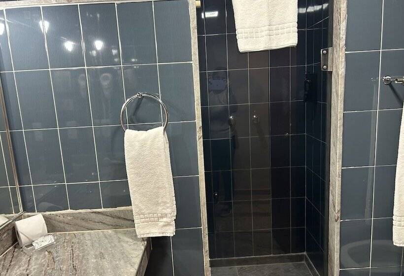 اتاق لوکس, Americas Benidorm