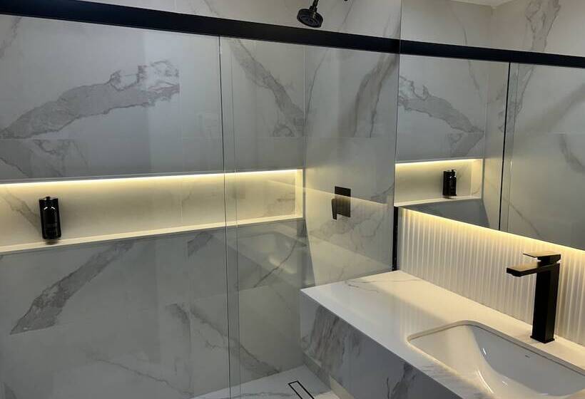 اتاق لوکس سه تخته, Americas Benidorm