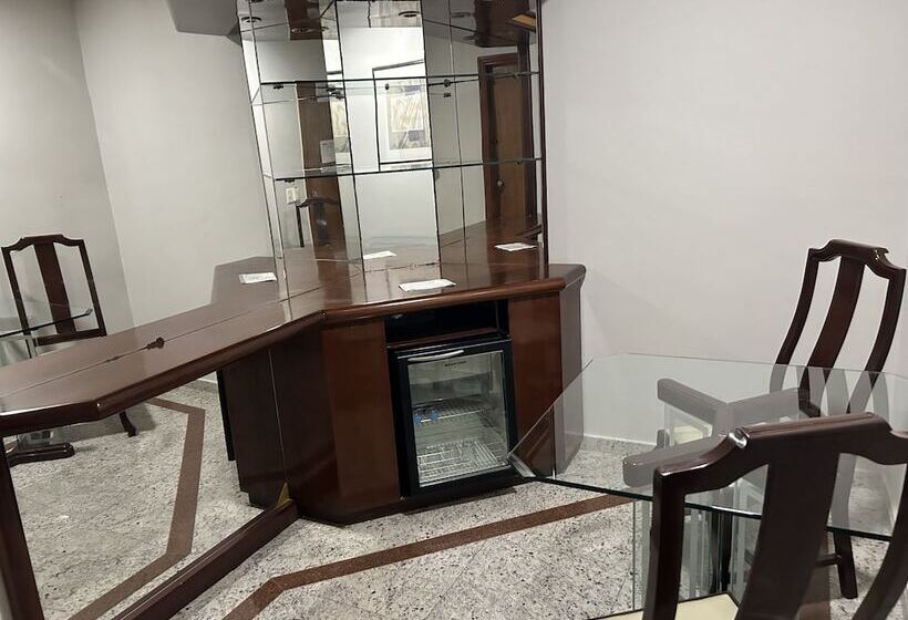 اتاق لوکس سه تخته, Americas Benidorm