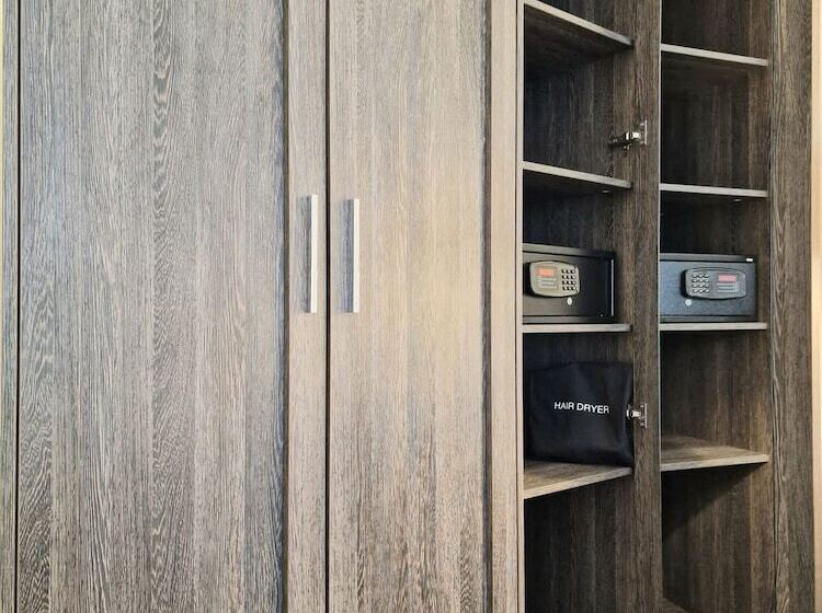 Трехместный Номер Superior, Astor Court