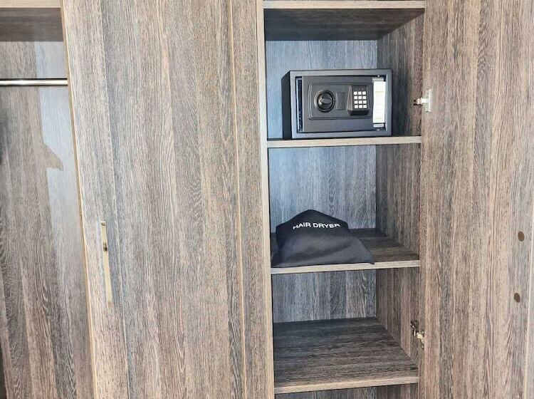 Четырехместный Номер Стандарт, Astor Court