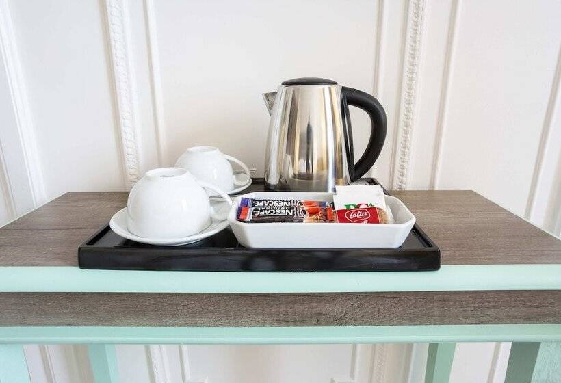 Четырехместный Номер Стандарт, Astor Court