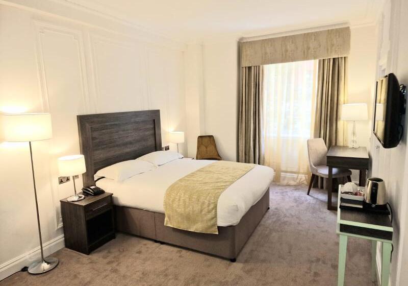 Номер Стандарт, Astor Court