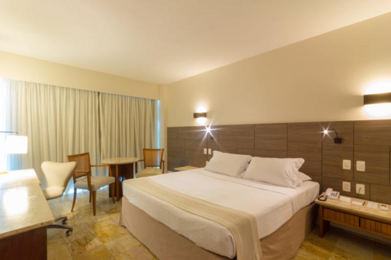 חדר אקזקיוטיב, Atlante Plaza