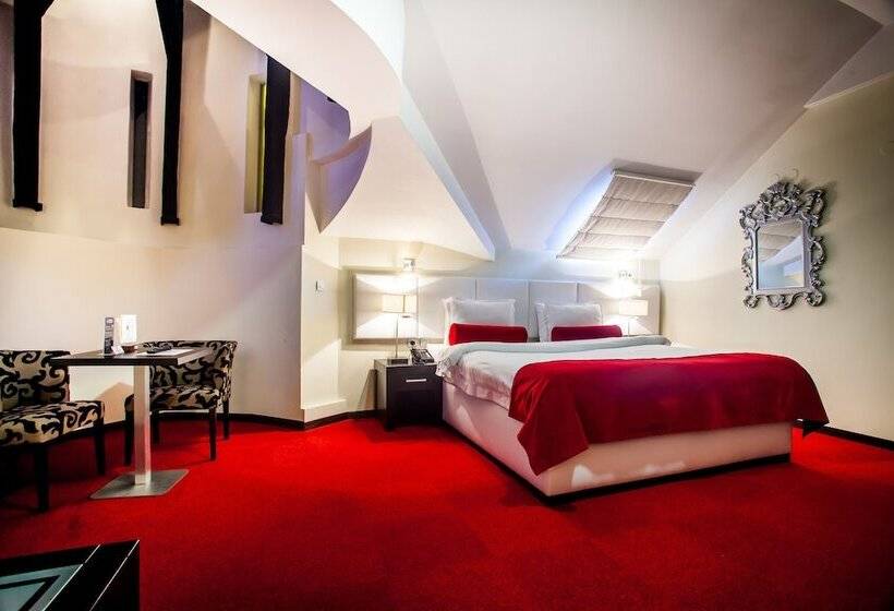 سوییت جونیور, Central Sarajevo