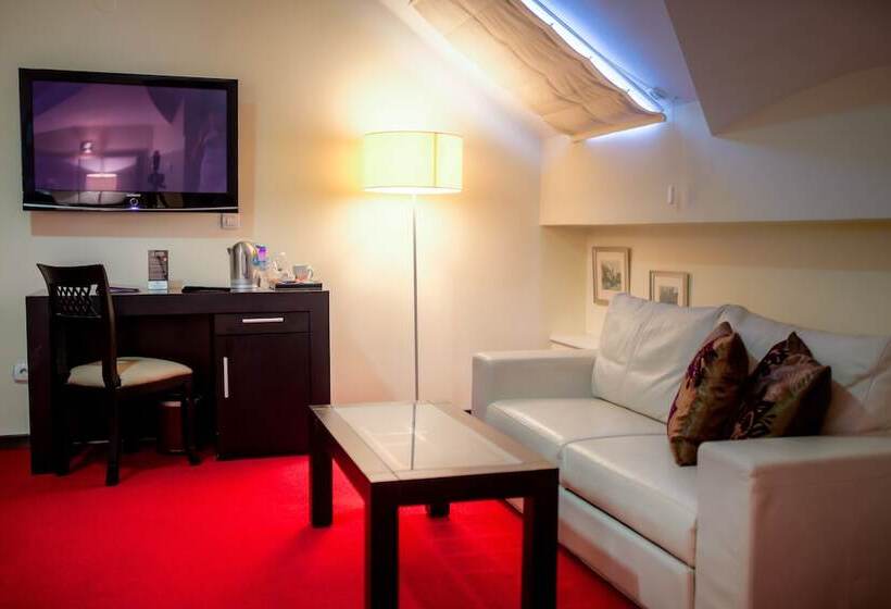 سوییت جونیور, Central Sarajevo