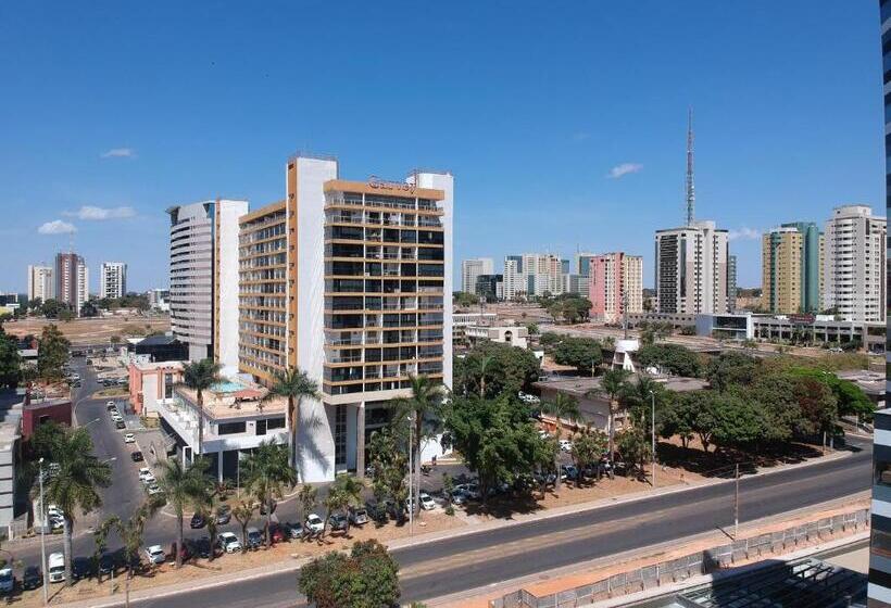 スタンダードトリプルルーム, Garvey Park