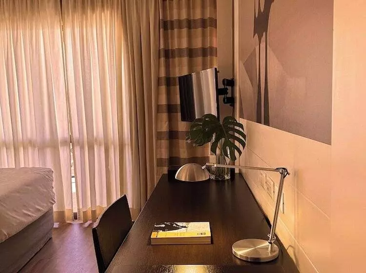 スタンダードシングルルーム, Flat Particular Hotel Kubitschek