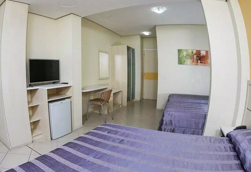 スタンダード４人部屋, Suarez Sao Leopoldo
