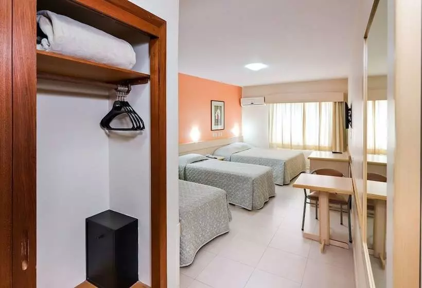スタンダード４人部屋, Suarez Sao Leopoldo