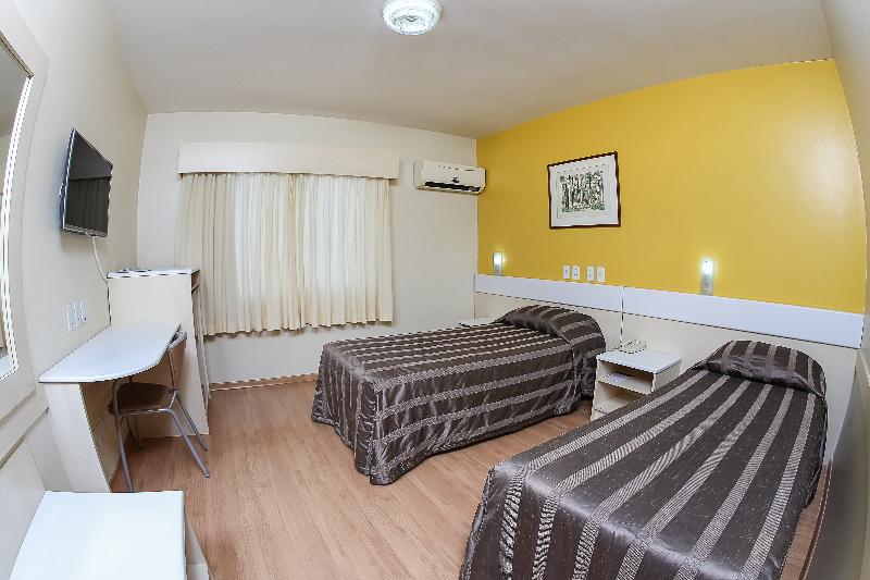 标准间, Suarez Sao Leopoldo