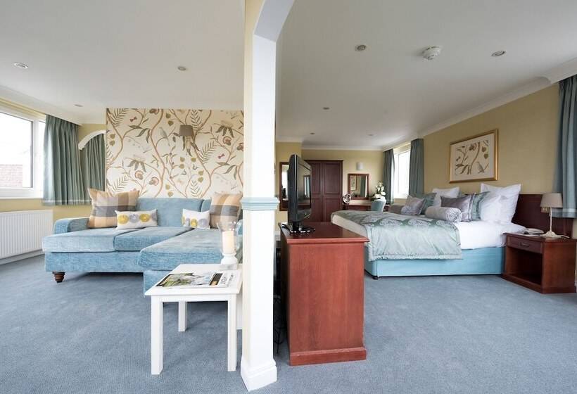 Люкс, Bromley Court Hotel London
