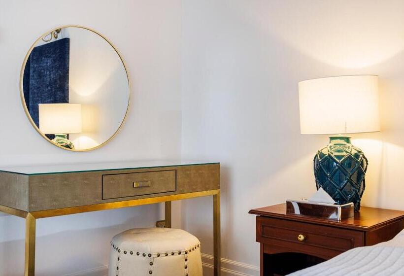 آپارتمان 3 خوابه, Carlton Court   Mayfair