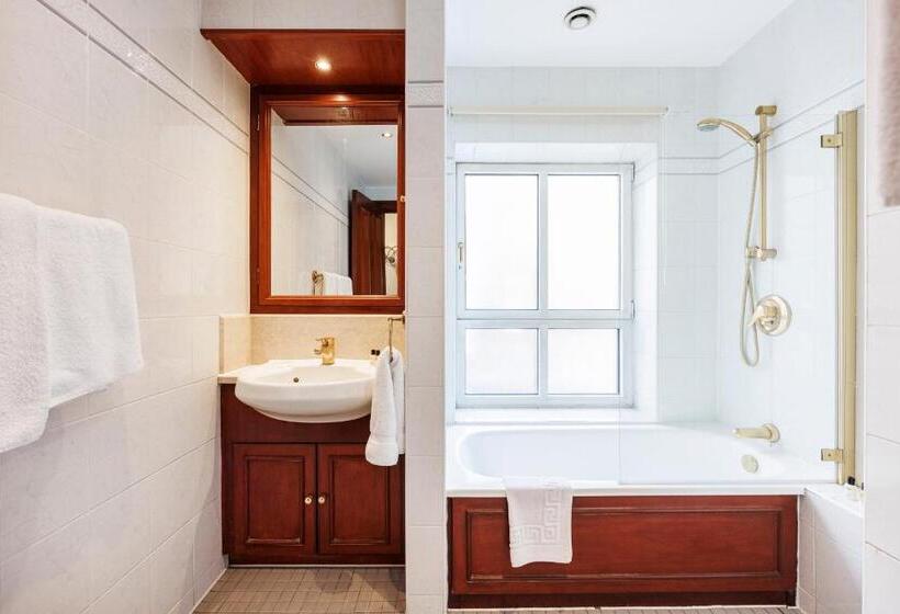 Апартаменты 3 Спальни, Carlton Court Mayfair