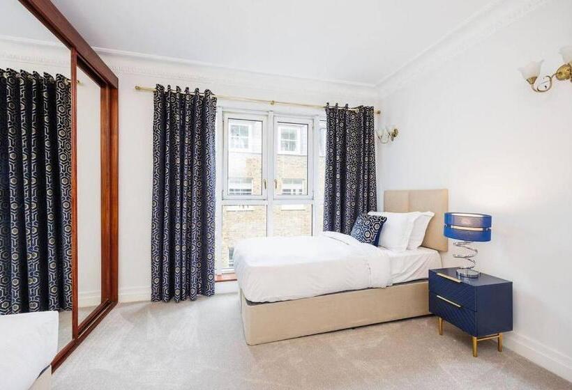 Вилла 1 Спальня, Carlton Court Mayfair