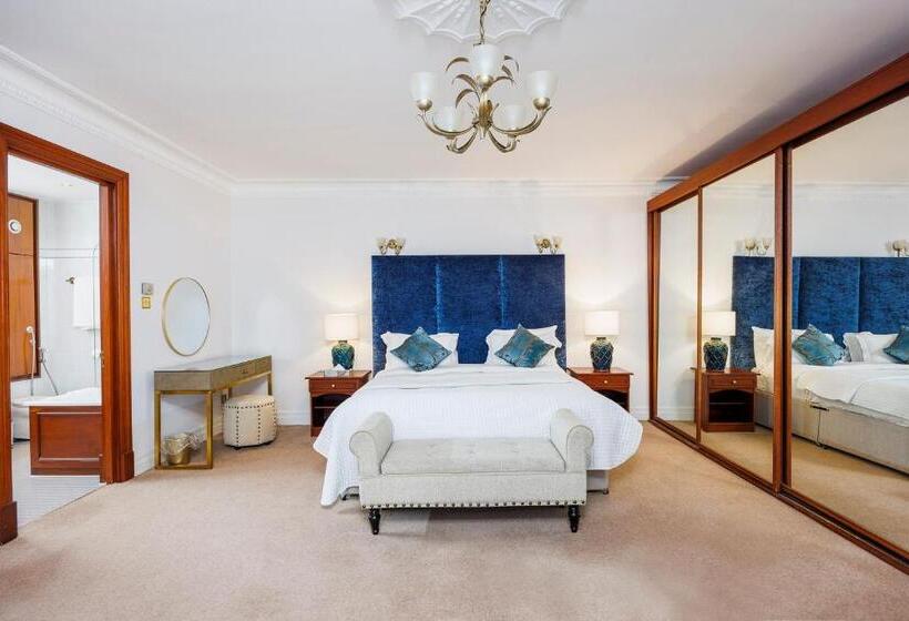 آپارتمان 3 خوابه, Carlton Court   Mayfair