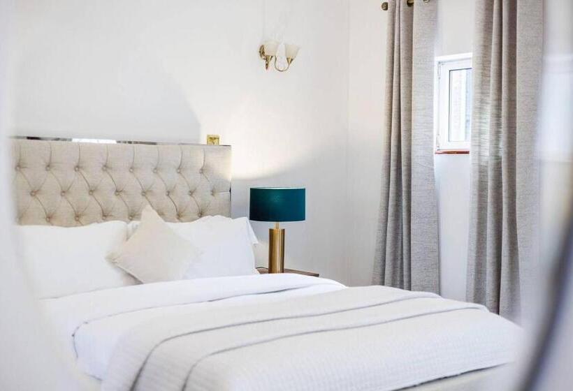 Вилла 1 Спальня, Carlton Court Mayfair