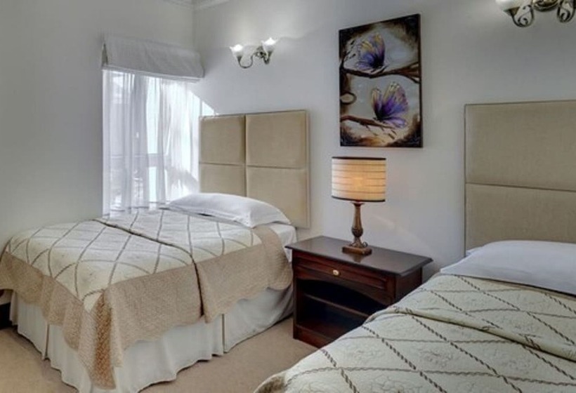آپارتمان 3 خوابه, Carlton Court   Mayfair