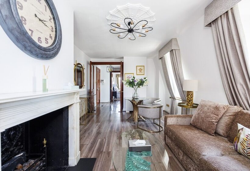 1 Bedroom Penthouse Apartment, Carlton Court   Mayfair