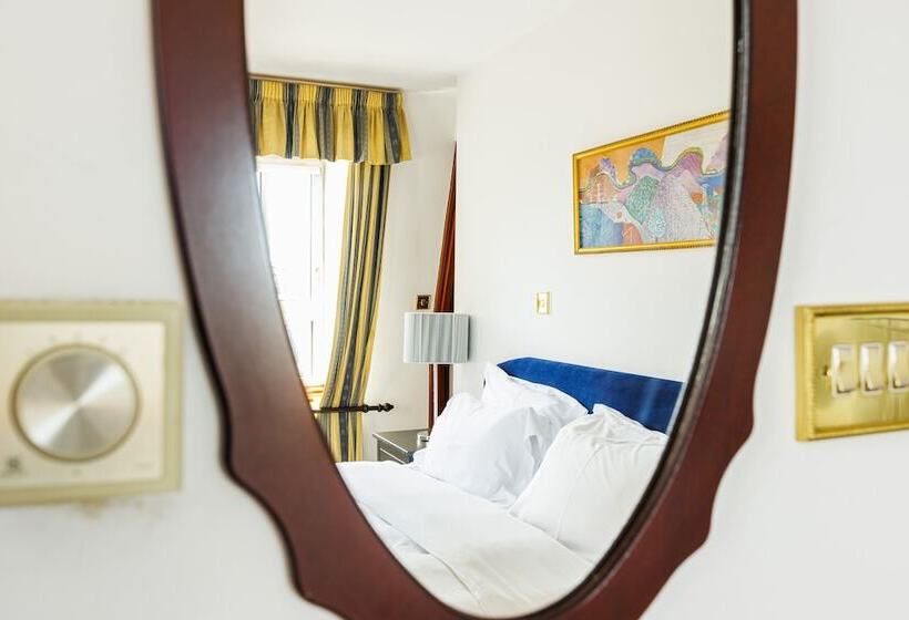 带1个卧室的顶楼公寓, Carlton Court Mayfair