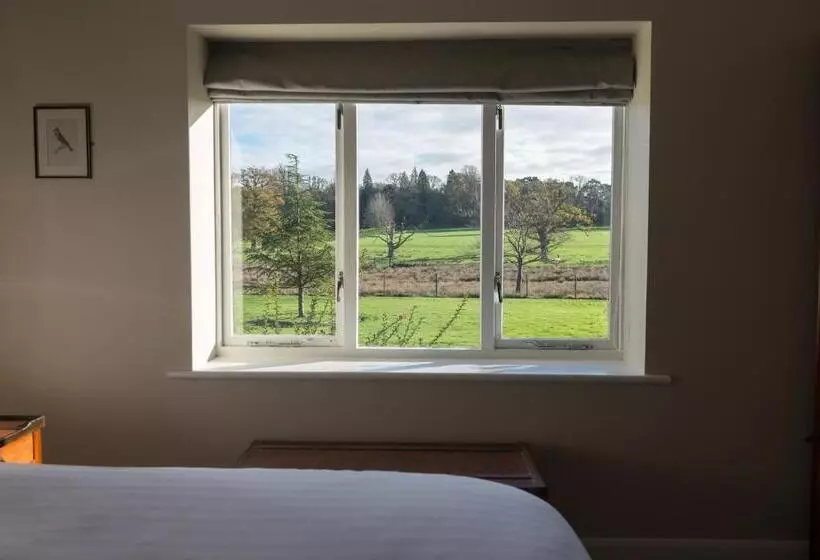 デラックスルーム, Burley Manor