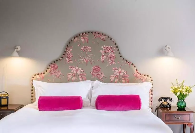 スーペリアースイート, Burley Manor