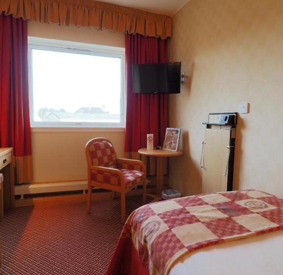 غرفة قياسية فردية, Cabarfeidh