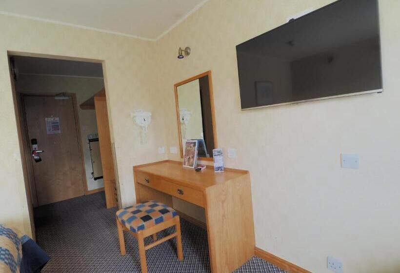 غرفة عائلية, Cabarfeidh