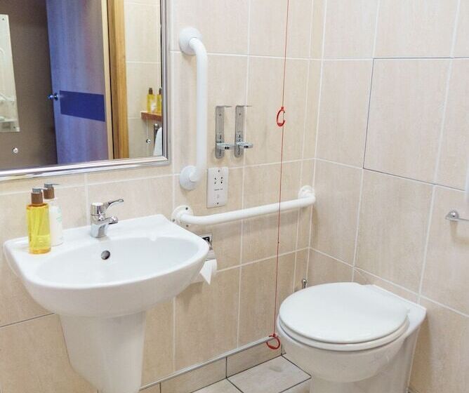 장애인을 위한 스탠다드 룸, Cabarfeidh