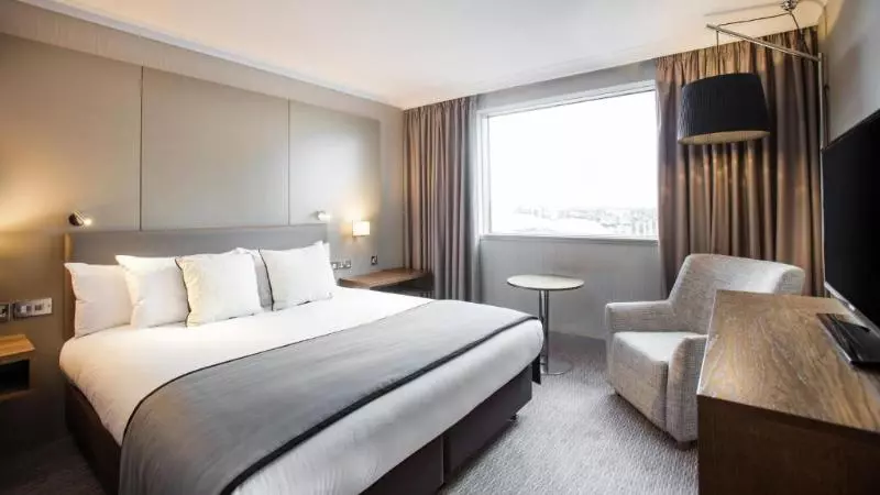 اتاق استاندارد با تخت بزرگ, Crowne Plaza Glasgow, An Ihg