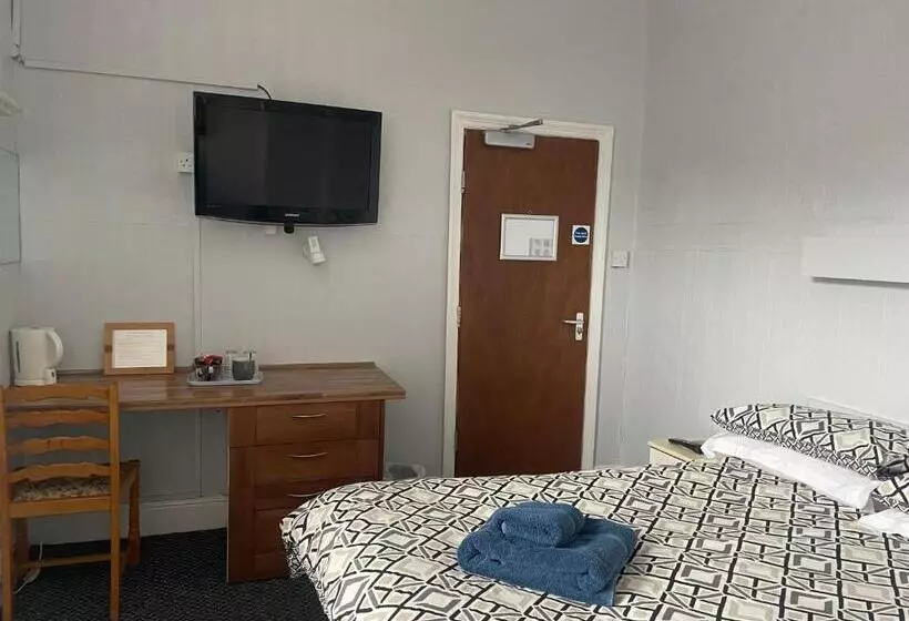 اتاق استاندارد سه نفره, Earlsmere