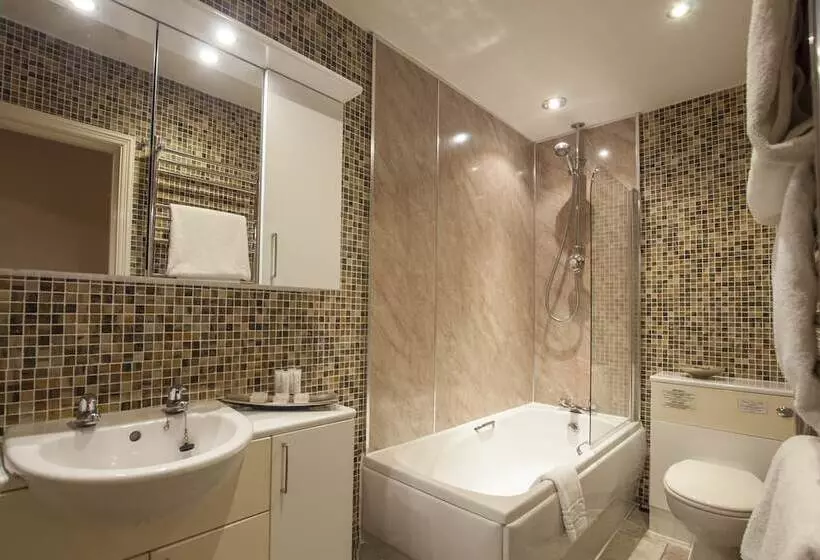 Suite, Exeter Court