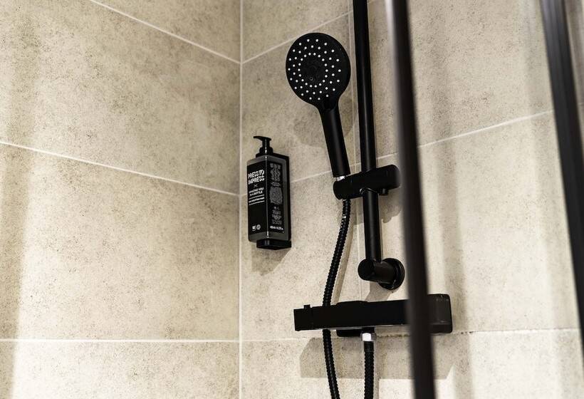 Номер Стандарт, Heeton Concept Kensington London