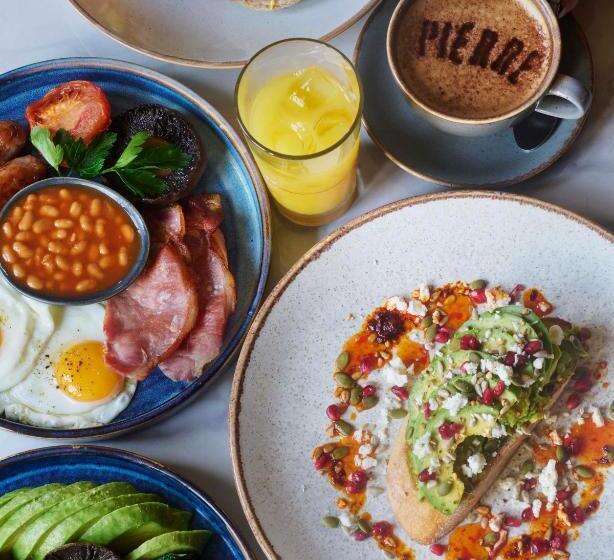 스탠다드 룸, Rooms By Bistrot Pierre At The Crescent Inn