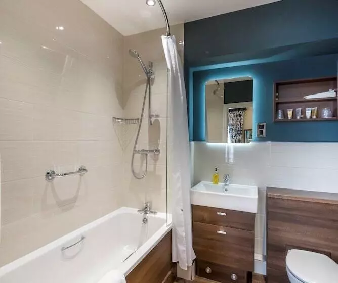 デラックスルーム, The Golden Fleece Hotel, Thirsk, North Yorkshire