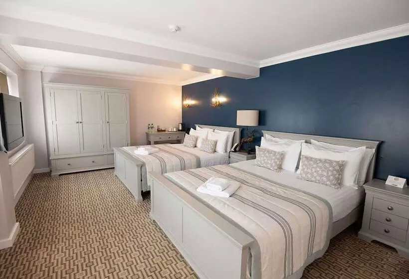 Deluxe Room, The Olde Bell, Bw Signature Collection