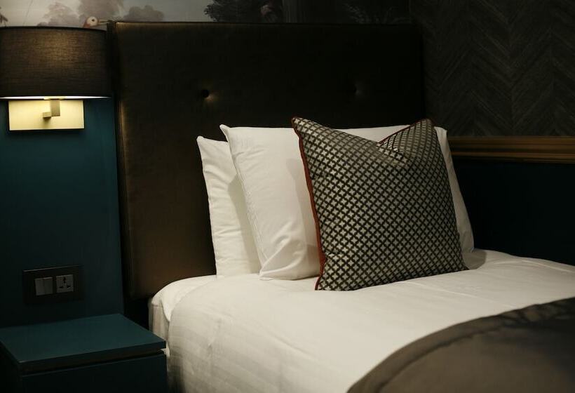 四人豪华间, The Portico