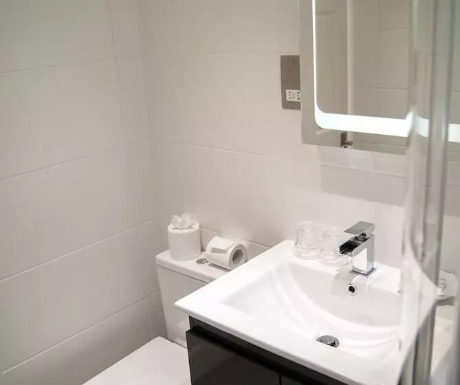اتاق استاندارد با چشم‌انداز دریا, Ocean Beach Hotel & Spa   Oceana Collection