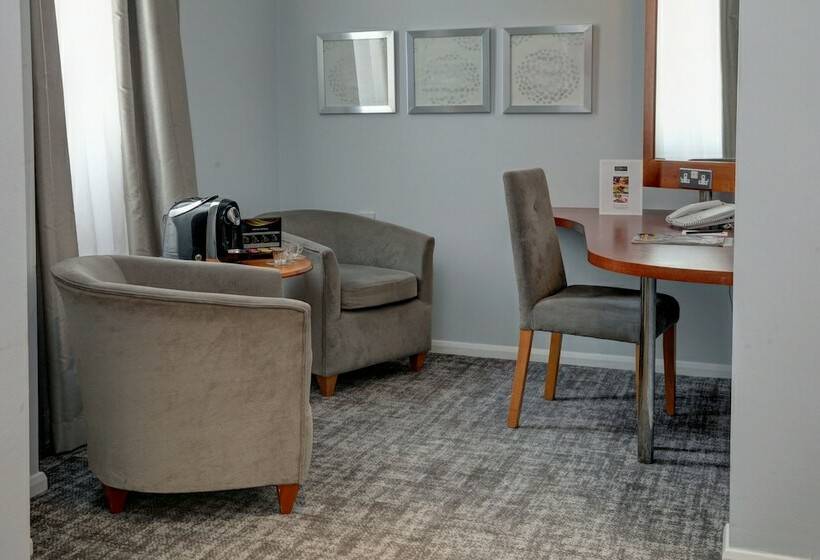 エクゼクティブルーム, Corus  Hyde Park