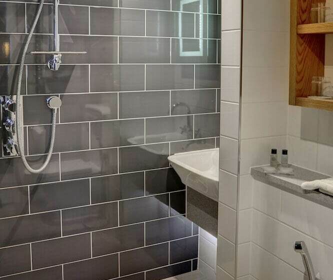 ビジネスルーム, Corus  Hyde Park