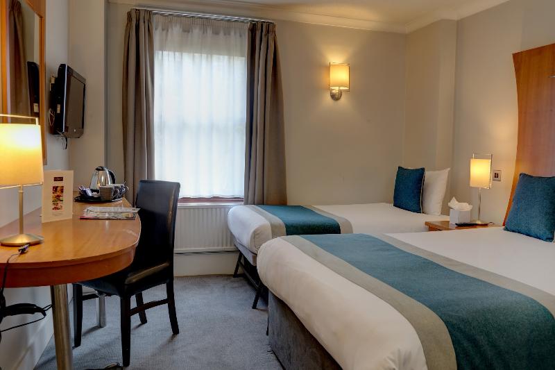 ファミリールーム, Corus  Hyde Park