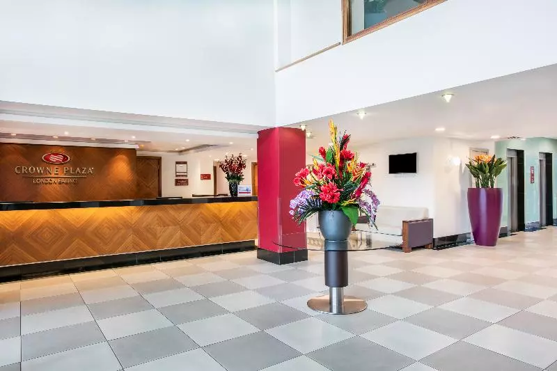 身障者適用スタンダードルーム, Crowne Plaza London Ealing, An Ihg
