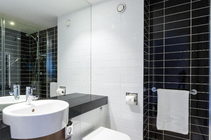 Номер Стандарт, Holiday Inn Express Harlow, An Ihg