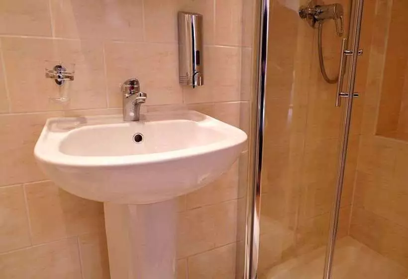 اتاق خانوادگی, La Gaffe   Bed And Breakfast