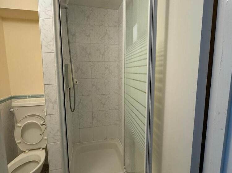 スタンダード４人部屋, Langford Hotel, Brighton & Hove