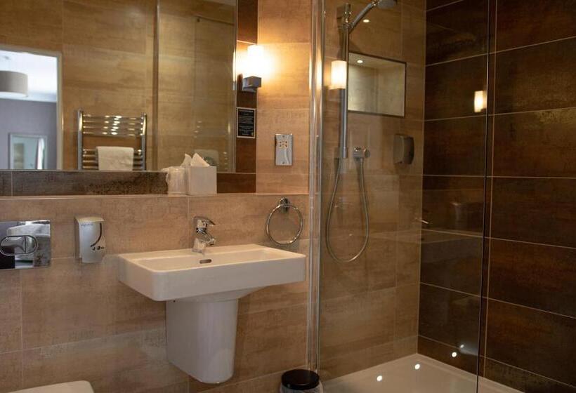 جناح سرير كينج, Lion