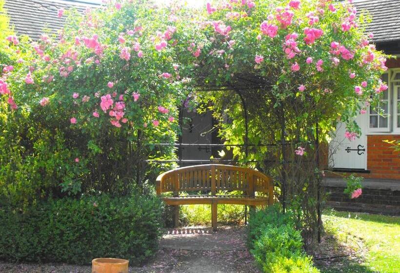 غرفة إقتصادية فردية, Marygreen Manor