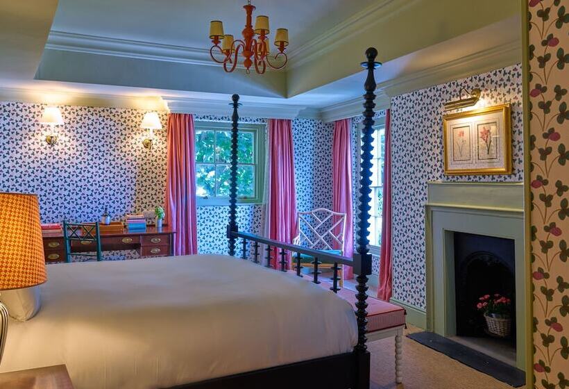 Номер Стандарт, The Mitre, Hampton Court